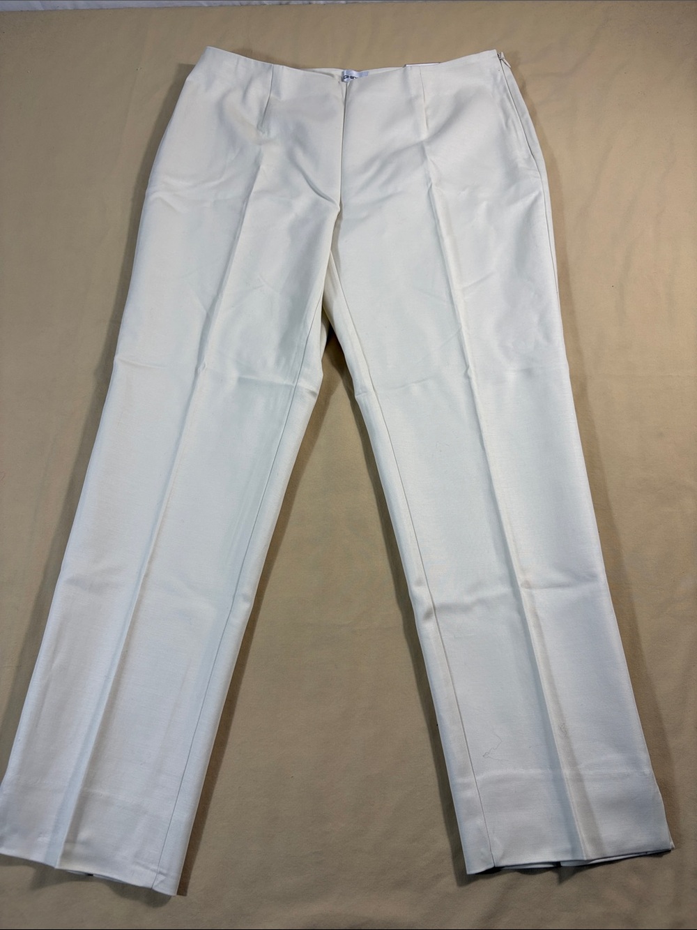Chicos NWT Ivory The Ultimate Fit Straight Leg Side Zip Career Trousers 1.5/10